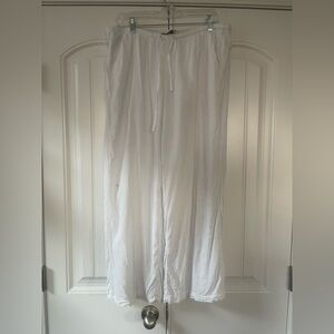 Hollister Summer White Pants Lined with Pockets Size Medium